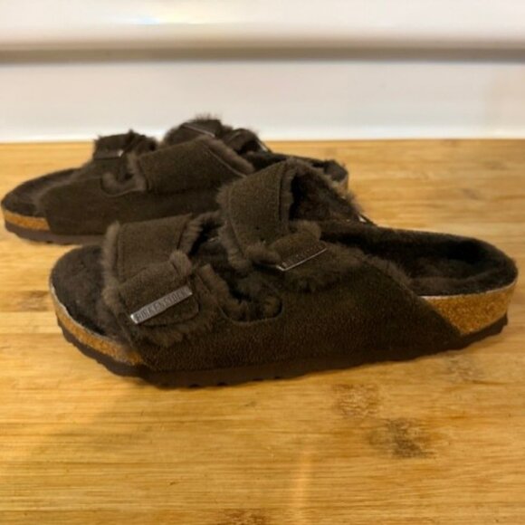 NWOT - Birkenstock Arizona Chocolate Suede Shearling Slide Sandal - Picture 6 of 16